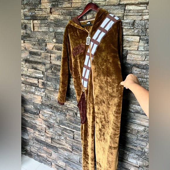 Star wars chewbaca Brown Furry Hooded Onesie with Bandolier Accent - Picture 6 of 10